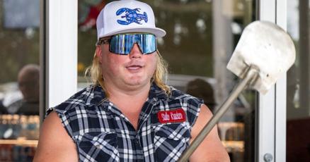 stalekracker net worth