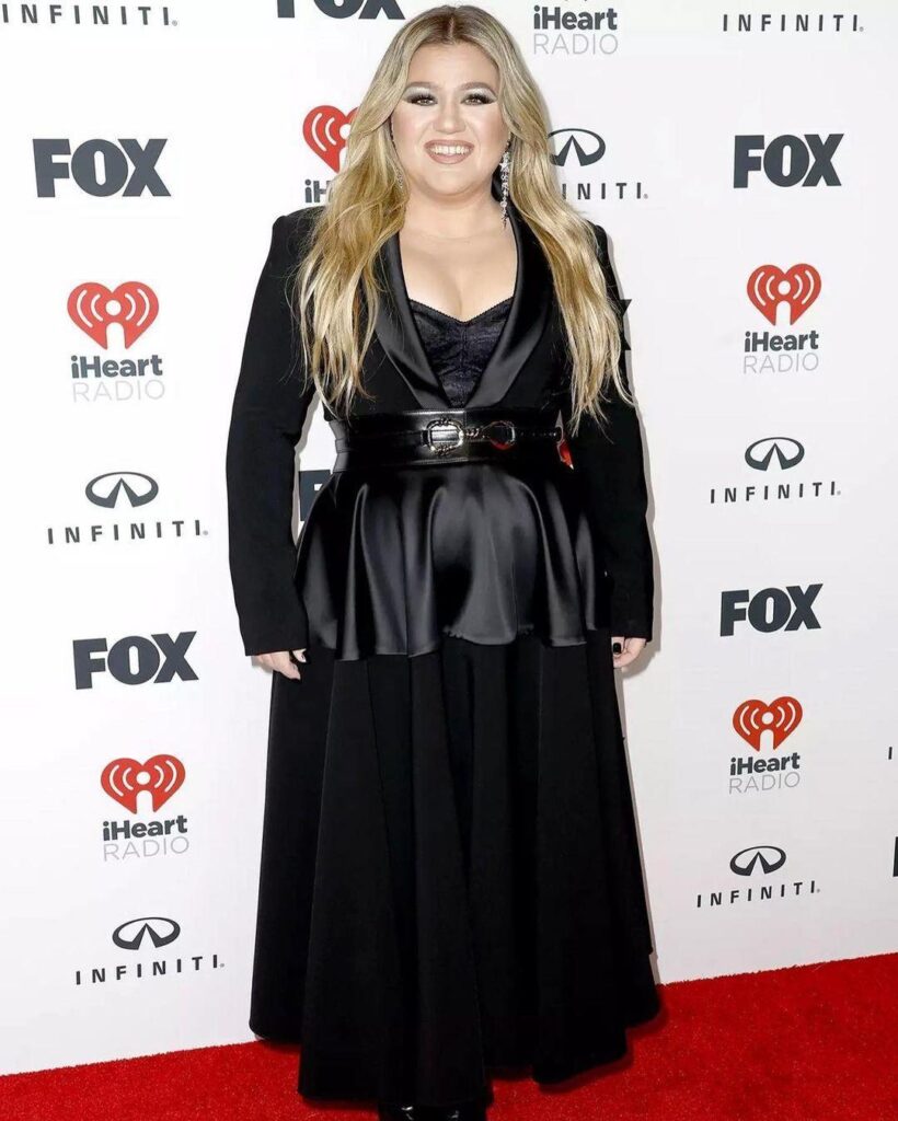 kelly clarkson worth