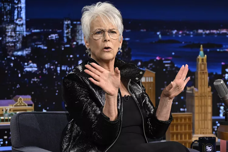 jamie lee curtis net worth jamie lee curtis net worth