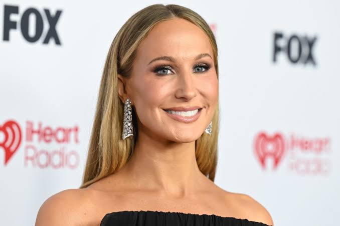 nikki glaser net worth nikki glaser net worth